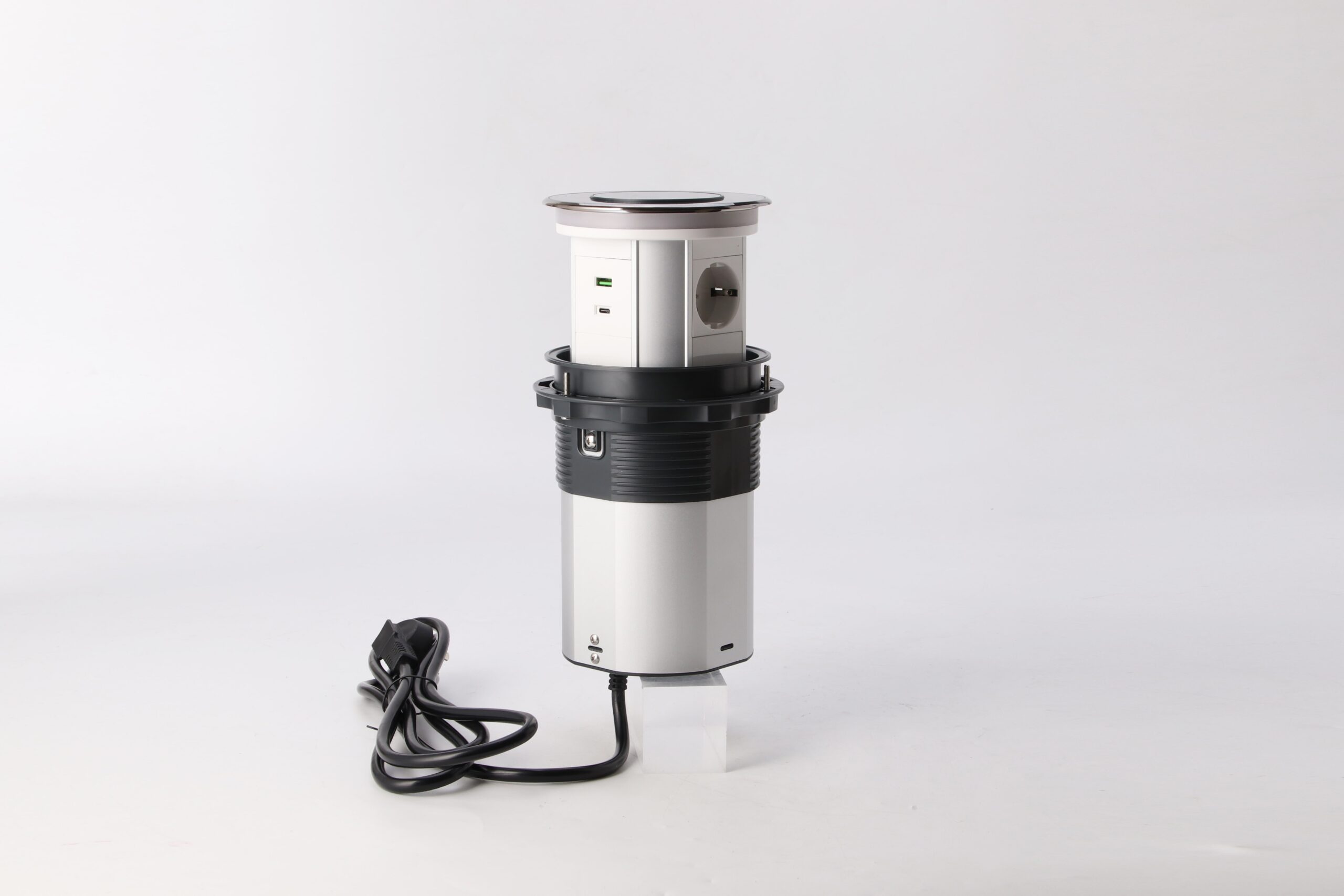 Automatska izvlačna utičnica, wireless, 3xŠUKO+USB A/C